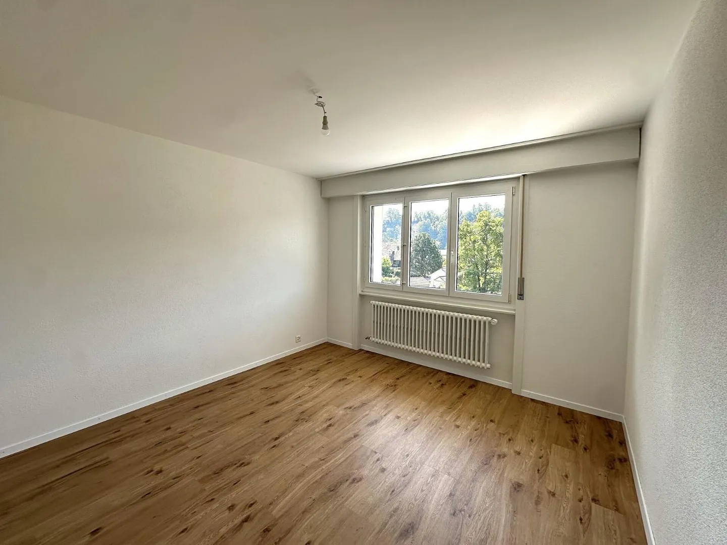 Very nice fully renovated 2-room apartment! - Photo 4 of 7