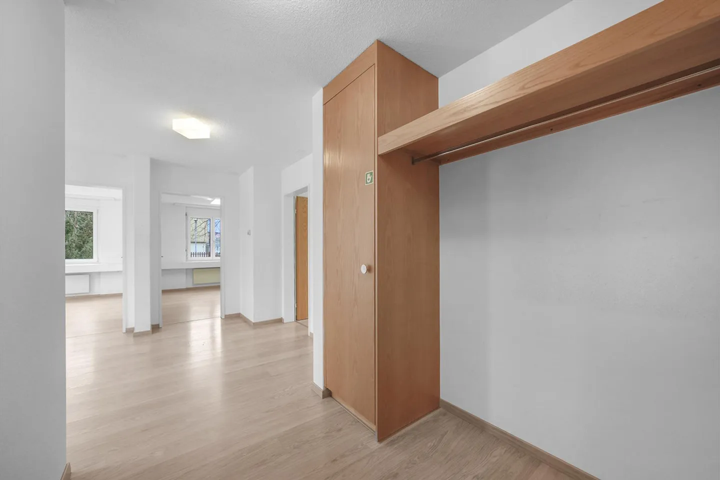 Il tuo nuovo studio / Il tuo nuovo ufficio in una posizione centrale - Foto 11 di 13