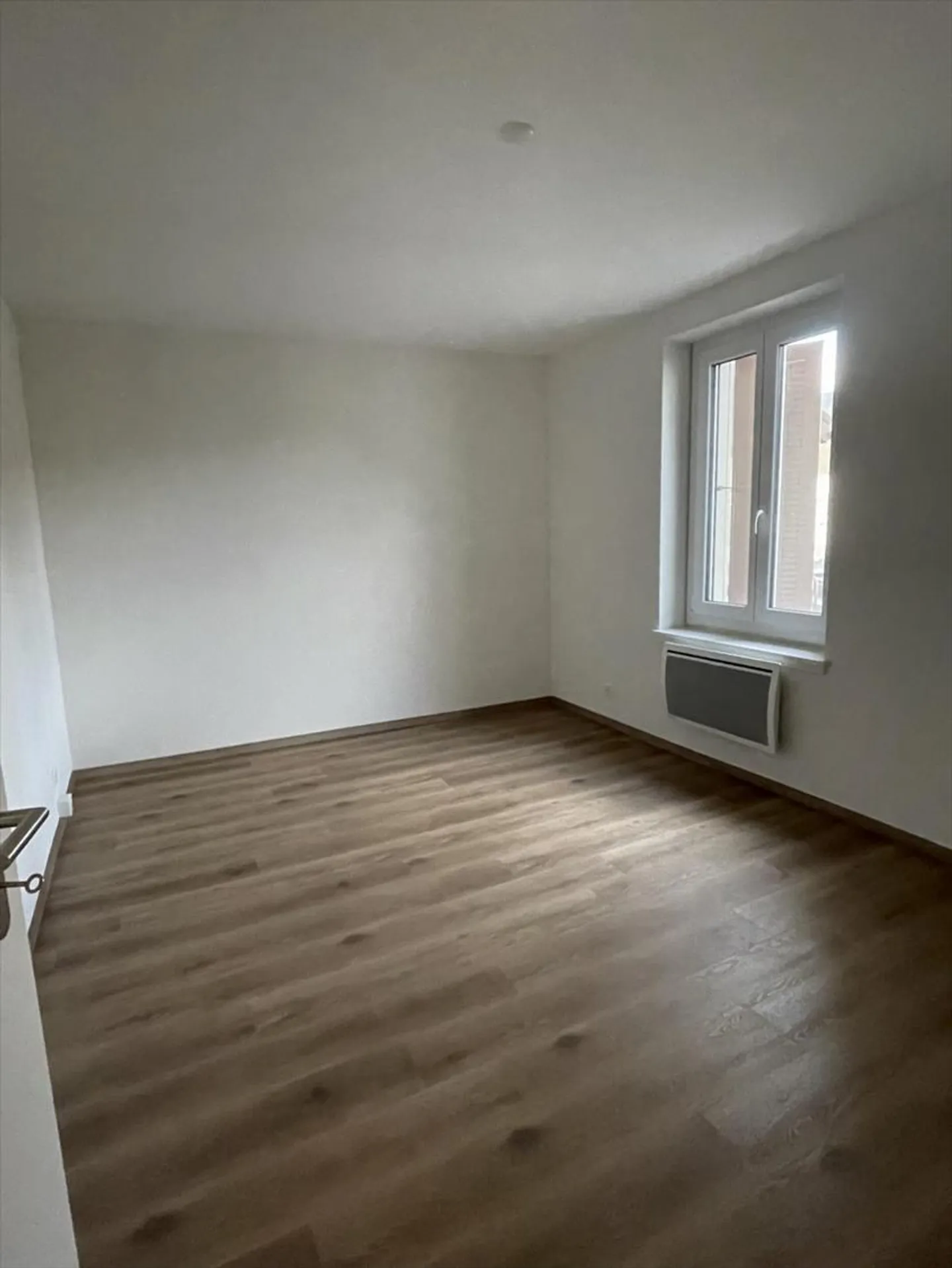 APPARTEMENT 4.5 PIECES AVEC GRAND BALCON - Photo 5 sur 12