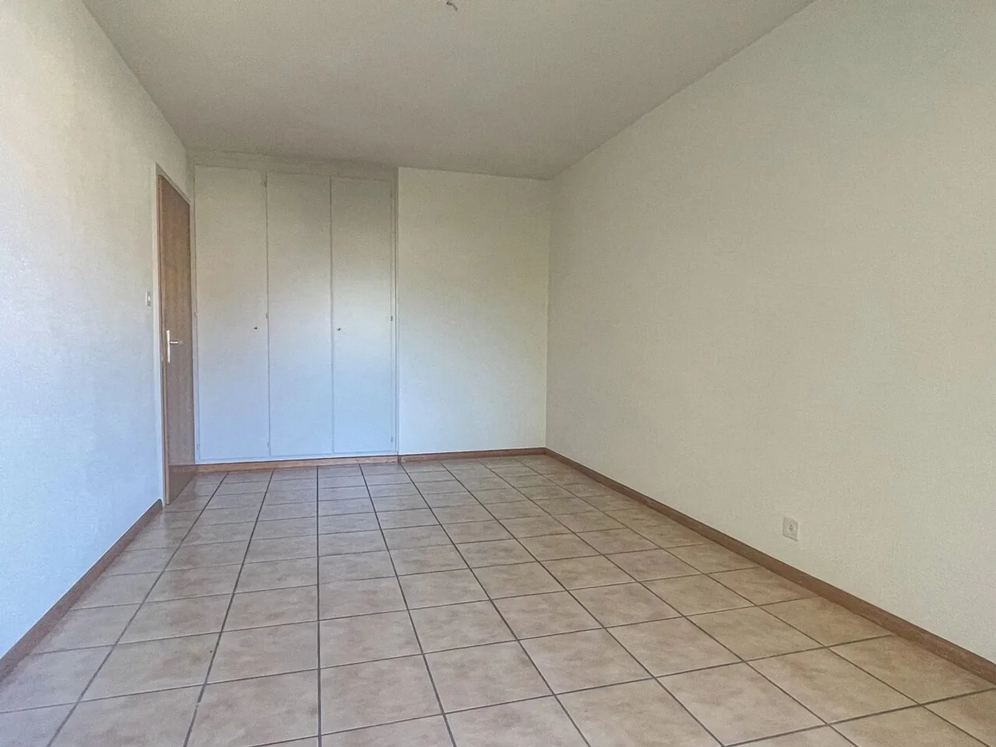 Chippis: Building with 12 well-maintained apartments - Photo 5 of 13