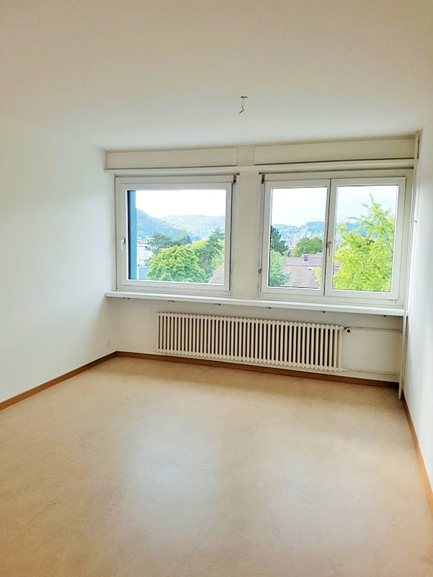 Ausblick über das Zentrum von Wettingen - Foto 4 von 8