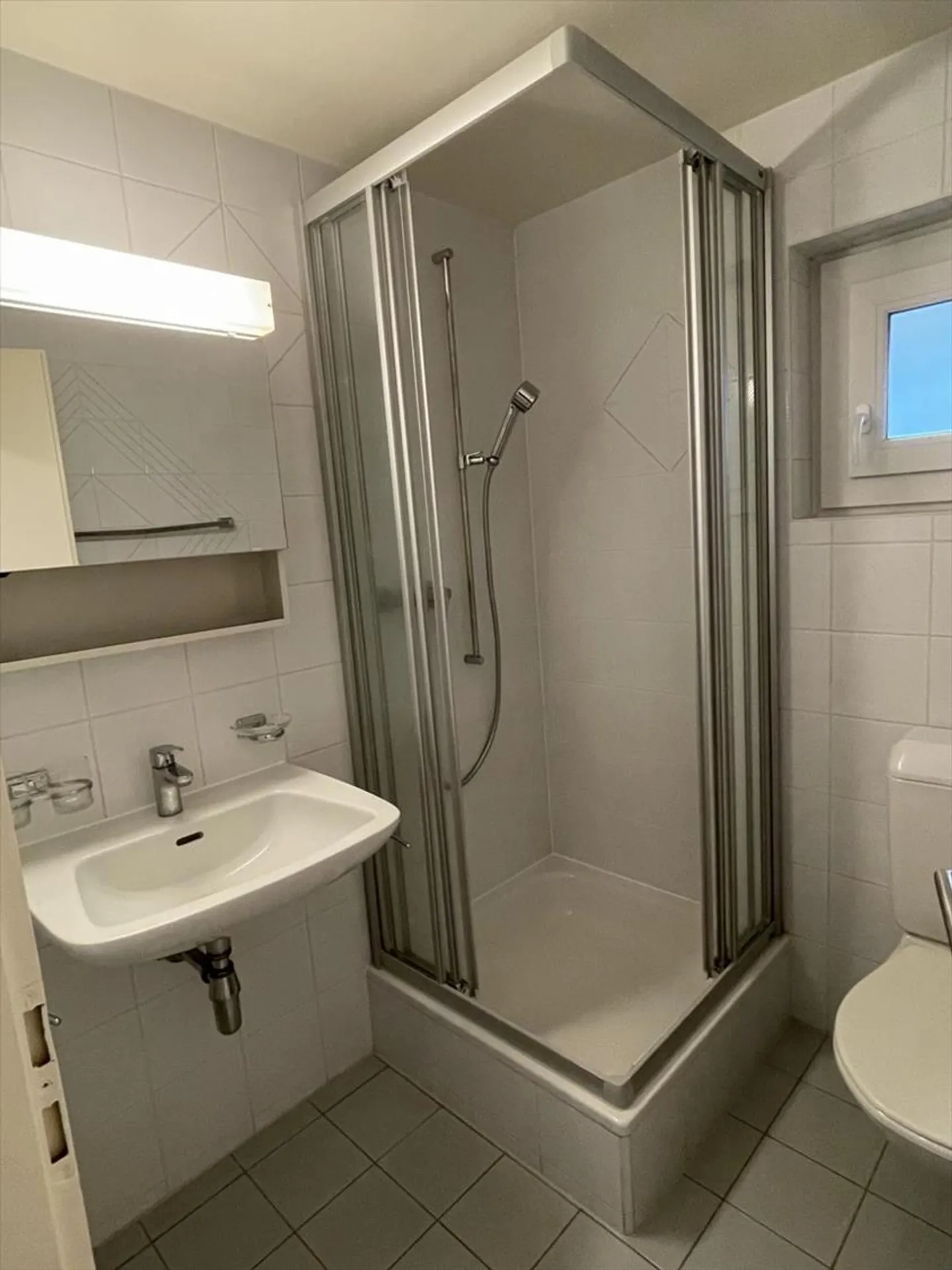 APPARTEMENT 4.5 PIECES AVEC GRAND BALCON - Photo 11 sur 12