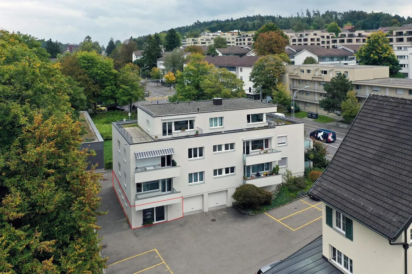 Spazio commerciale a livello del suolo in una posizione centrale - Foto 1 di 2