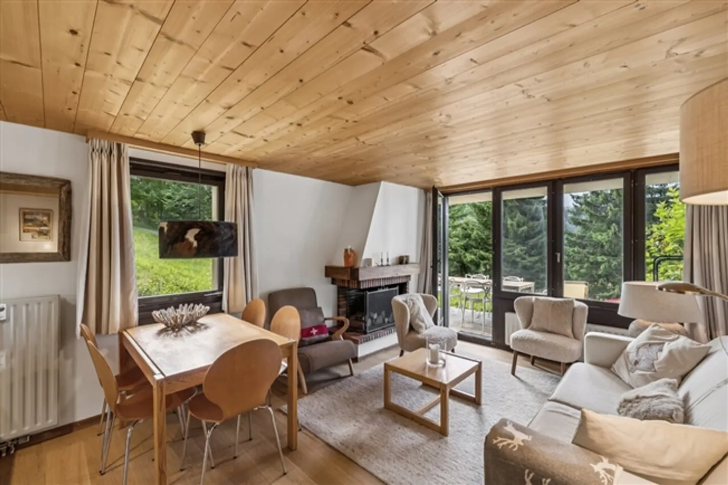 Renovated 2-room apartment with terrace in Alpe des Chaux / Gryon - Photo 1 of 15