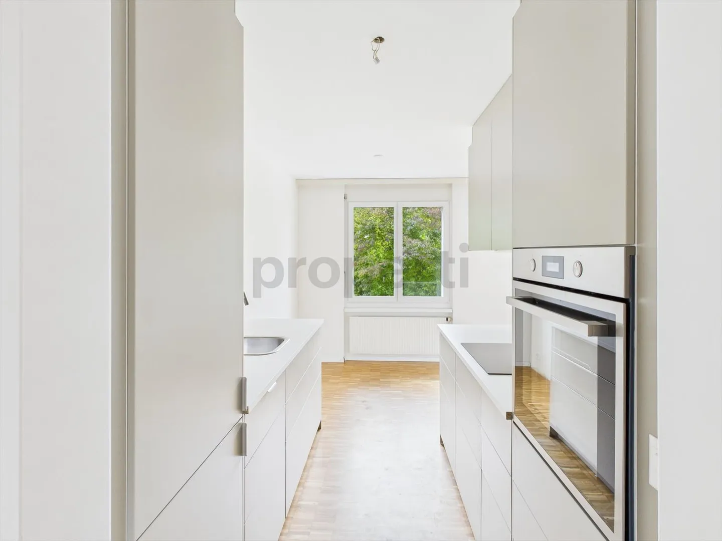 Stadtnahe und moderne 2.5-Zimmer-Wohnung im steuergünstigeren Gockh... - Foto 2 von 12