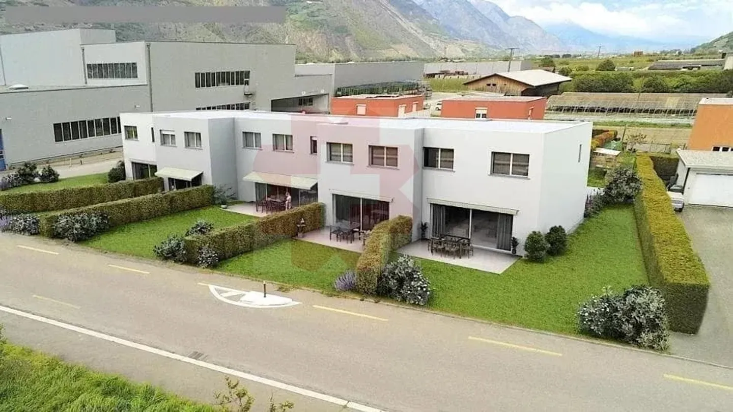 Moderne Reihenhaus in Charrat, Schweiz - Foto 2 von 3