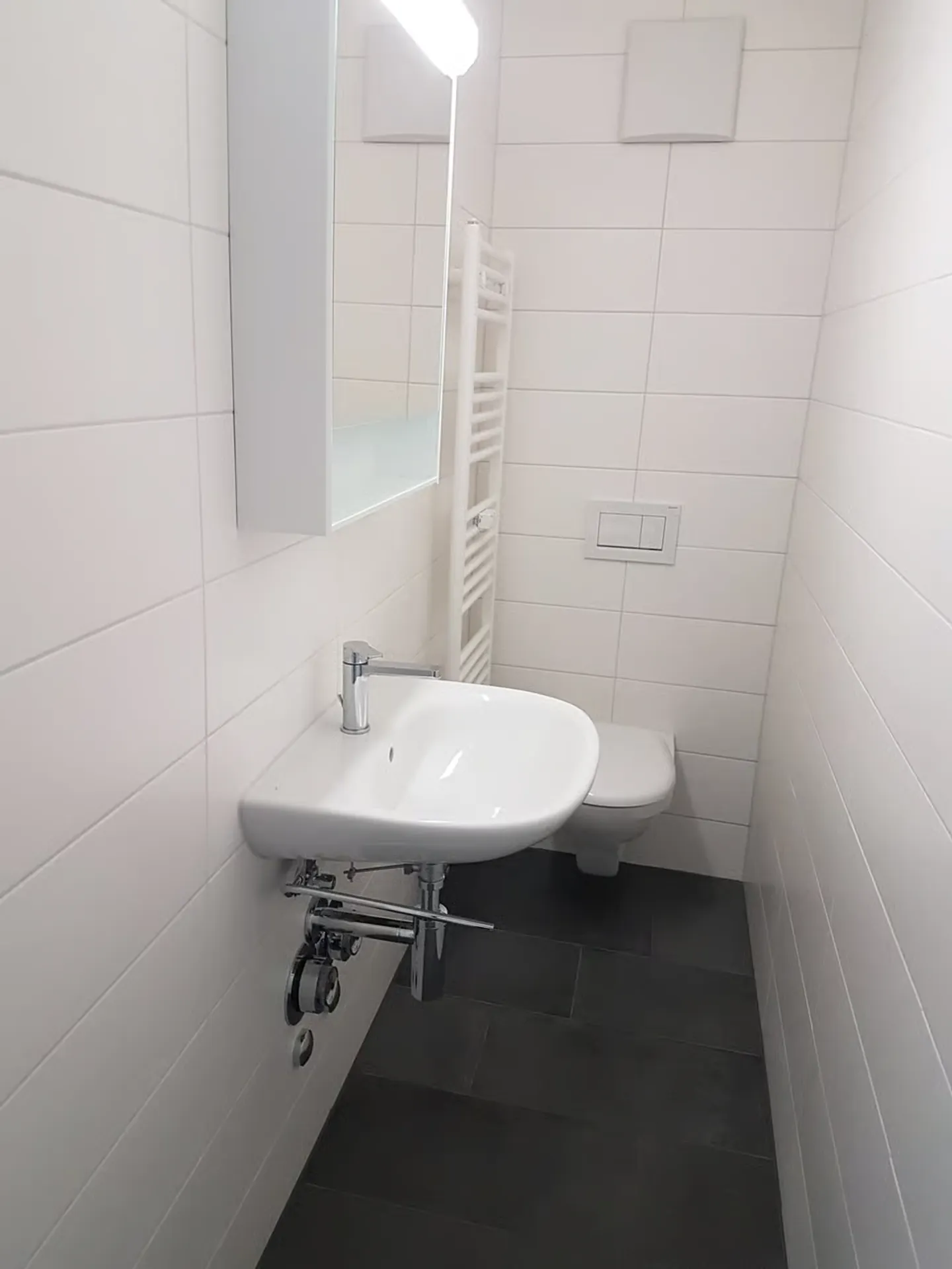 Central Apartment for Couples - Photo 8 of 13