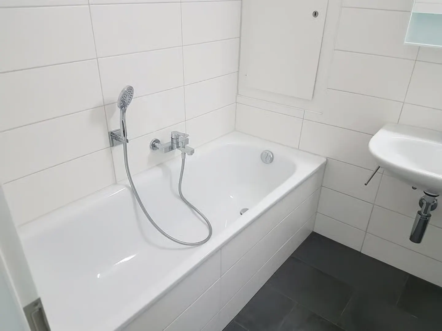 Central Apartment for Couples - Photo 11 of 13