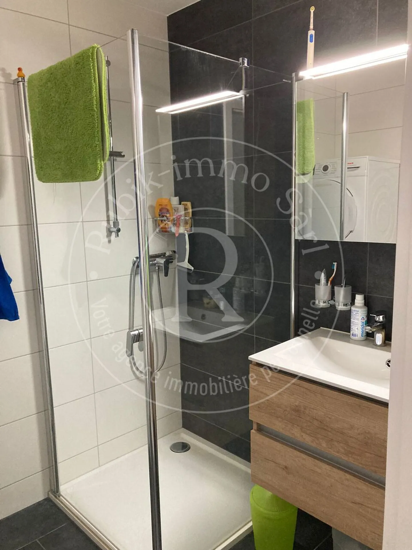 Magnifique appartement de 2,5 pièces avec jardin et loggia - Photo 5 sur 11