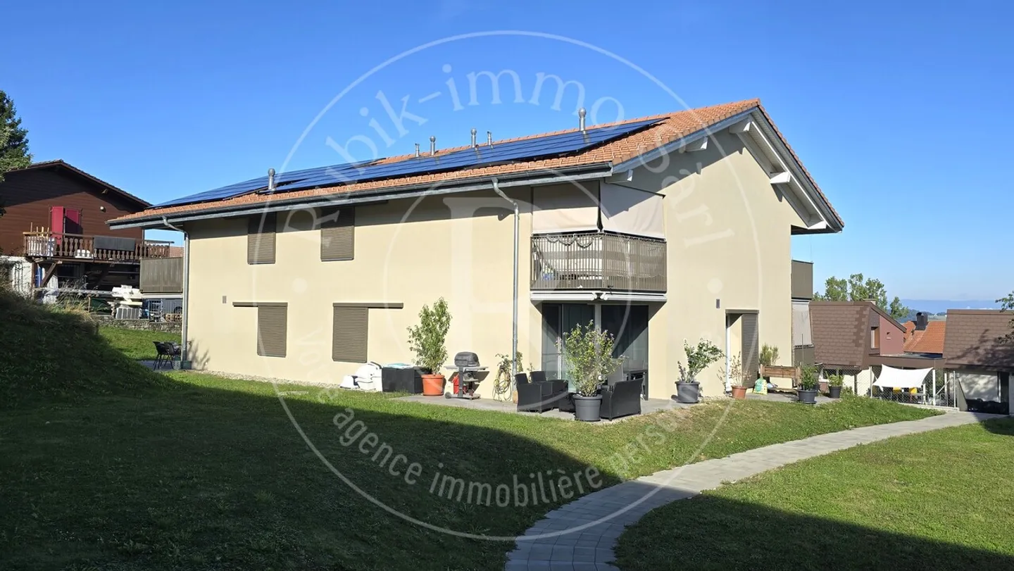 Magnifique appartement de 2,5 pièces avec jardin et loggia - Photo 7 sur 11