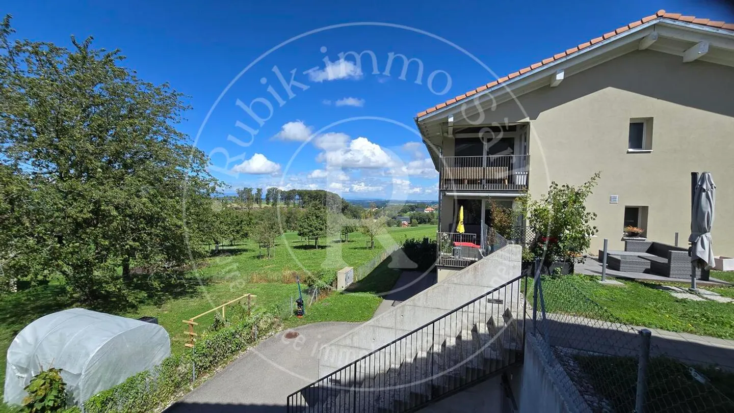 Magnifique appartement de 2,5 pièces avec jardin et loggia - Photo 9 sur 11