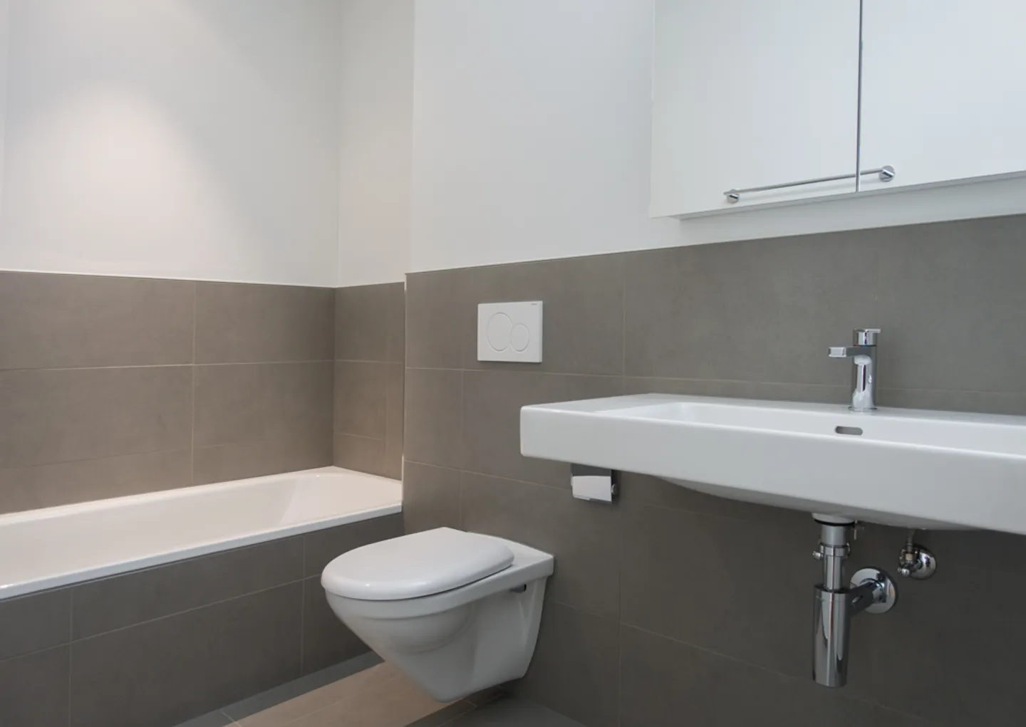 Vivere nell'entroterra di Glarona con una magnifica vista sulle montagne - Foto 7 di 9