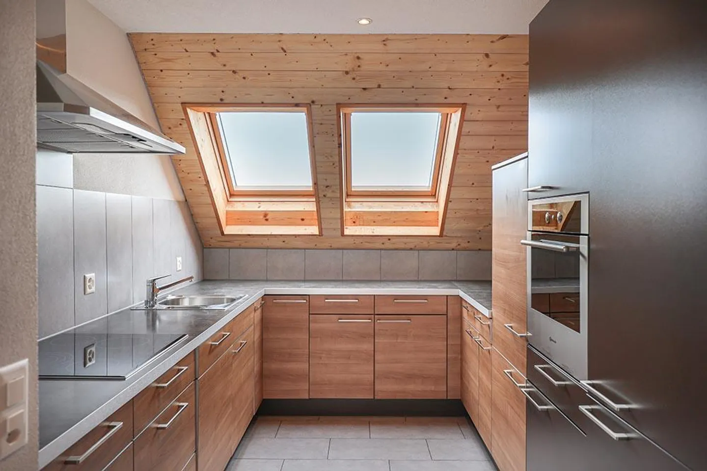 Attractive 3.5-room penthouse apartment in Boswil - Photo 4 of 11