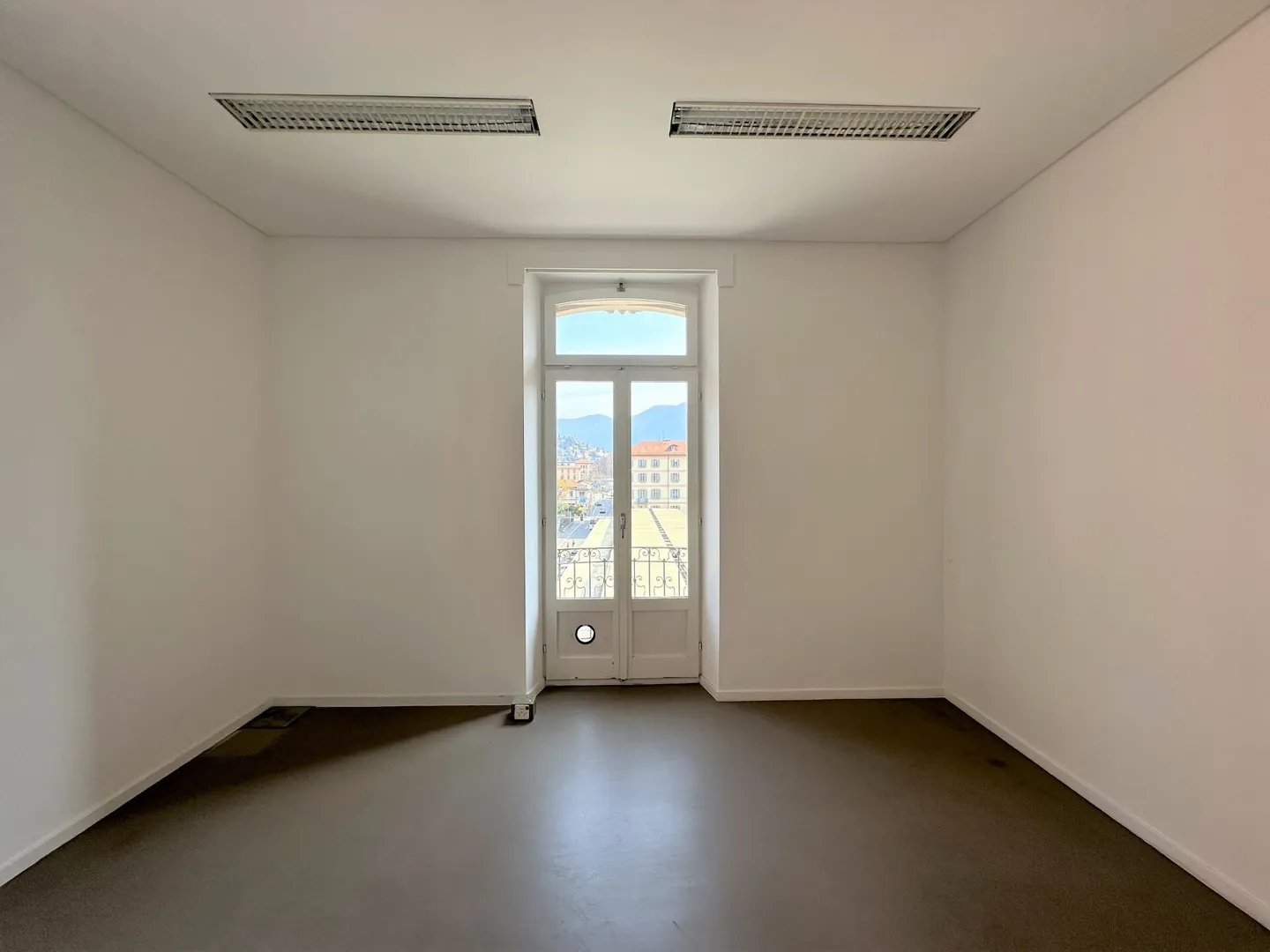 Ufficio di 232 m² nel centro di Lugano - Foto 3 di 5