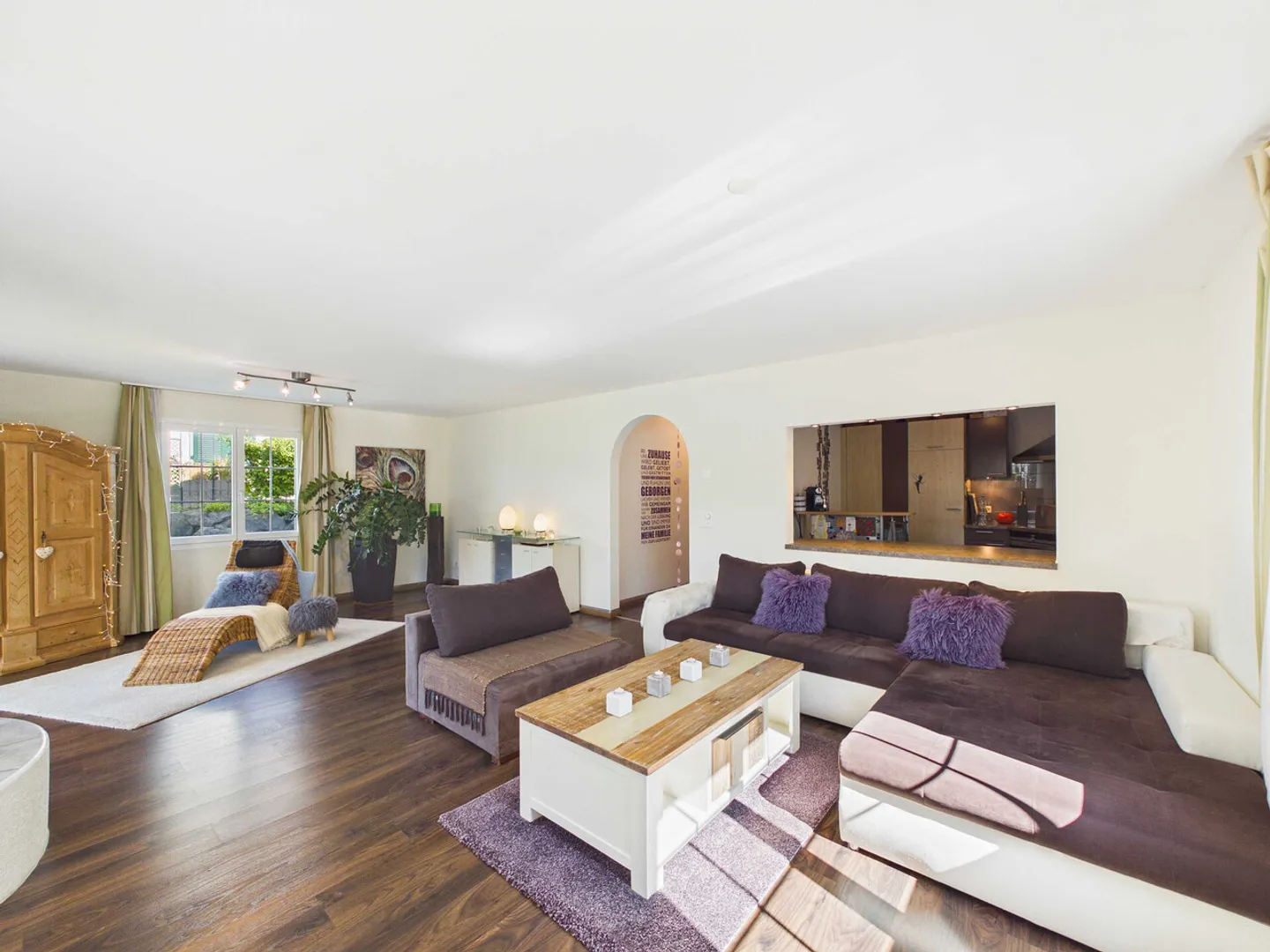 Charming 5.5-room single-family house in a family-friendly neighborhood - Photo 2 of 11