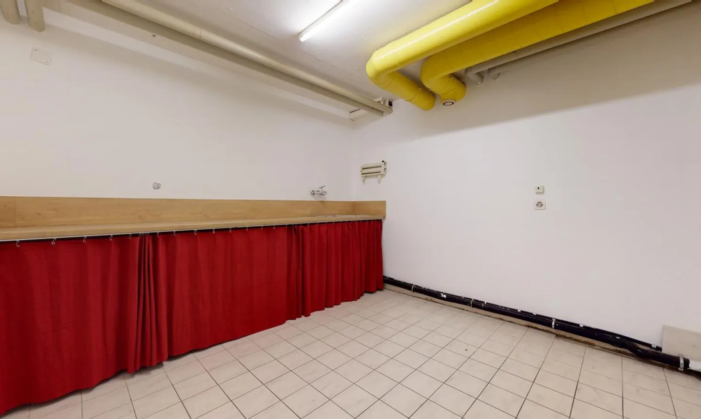 Ampio appartamento di 2 stanze con grande potenziale - Foto 3 di 13