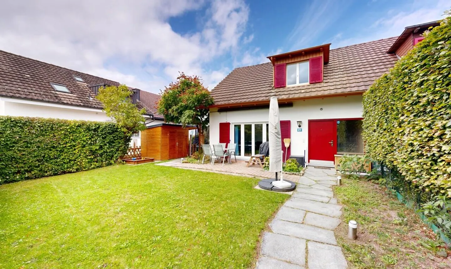 Moderne 4.5 Zimmer Doppelhaushälfte - Foto 1 von 11