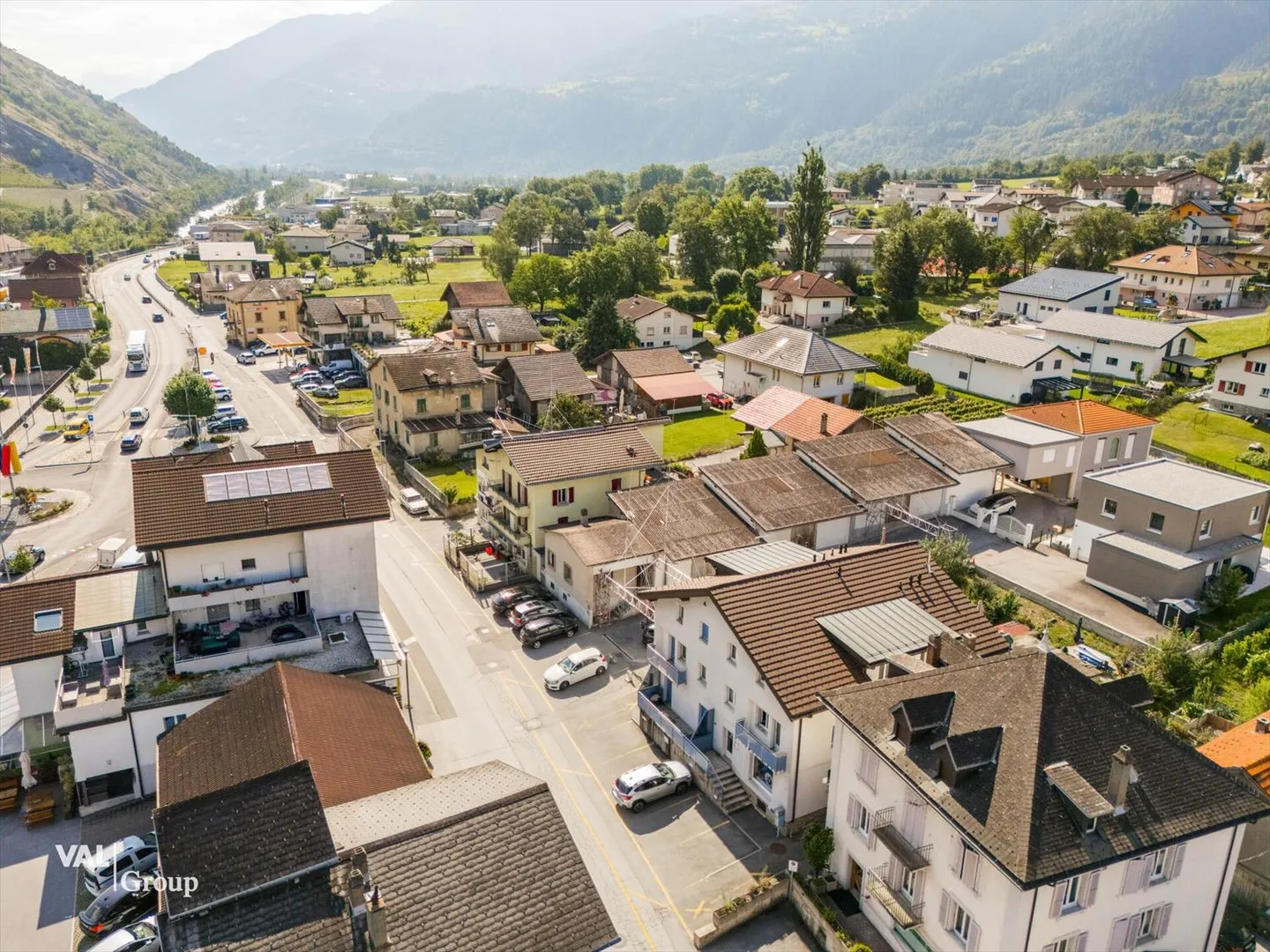 Le confort rencontre le design - Appartement en copropriété au centre du Valais - Photo 11 sur 13
