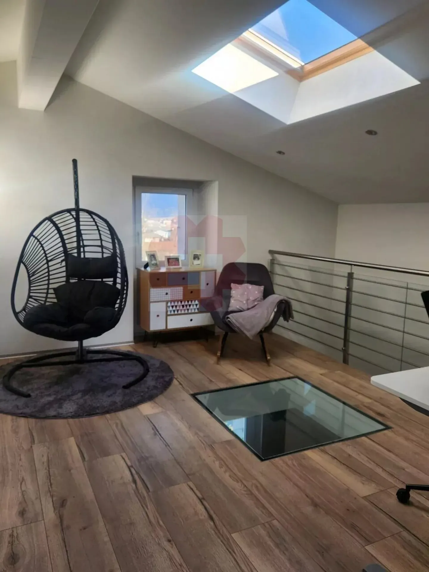 Dachgeschoss-Duplex 4.5 Zimmer Zentrum Leytron - Foto 4 von 7