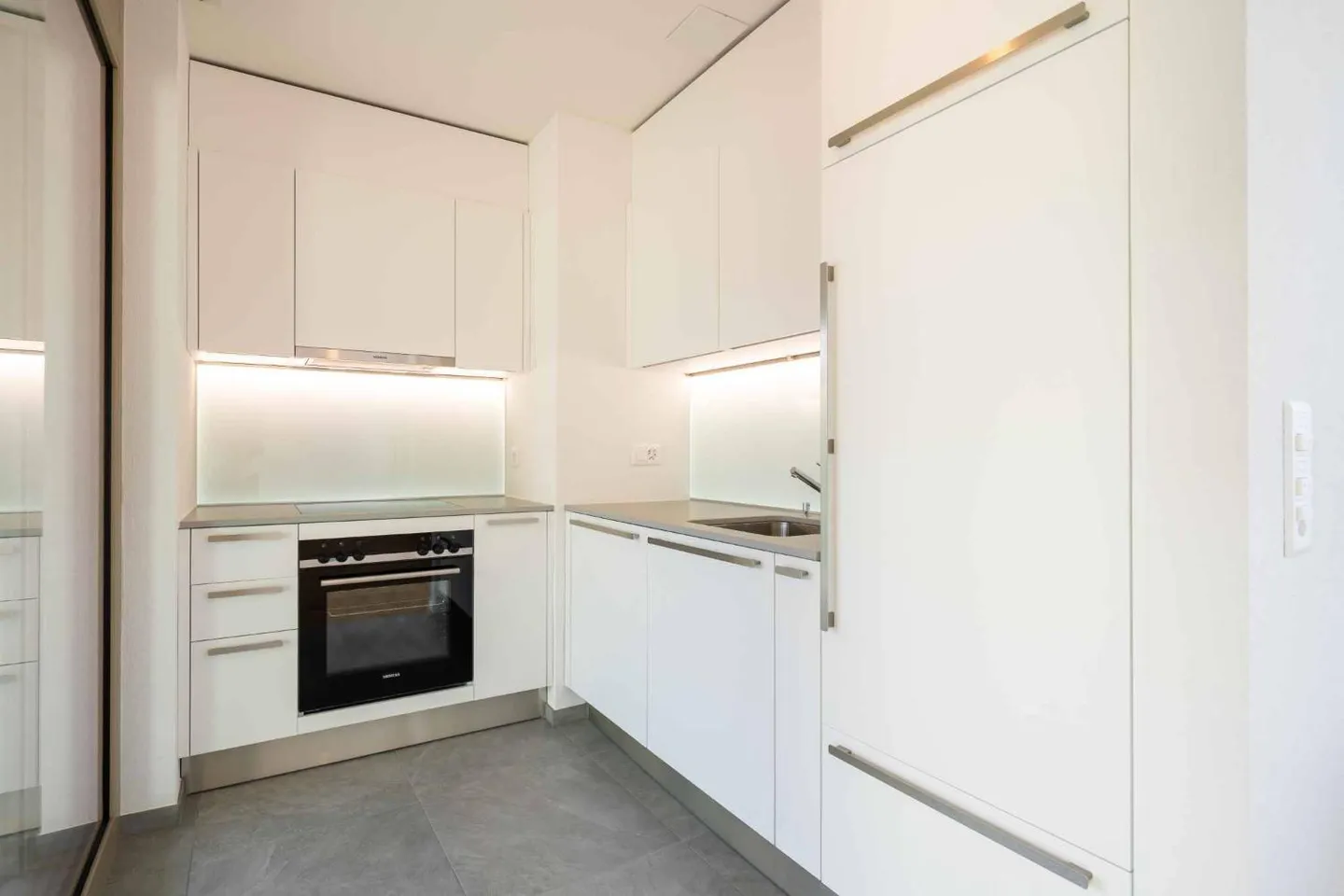 Bellissimo studio con balcone - Foto 4 di 6