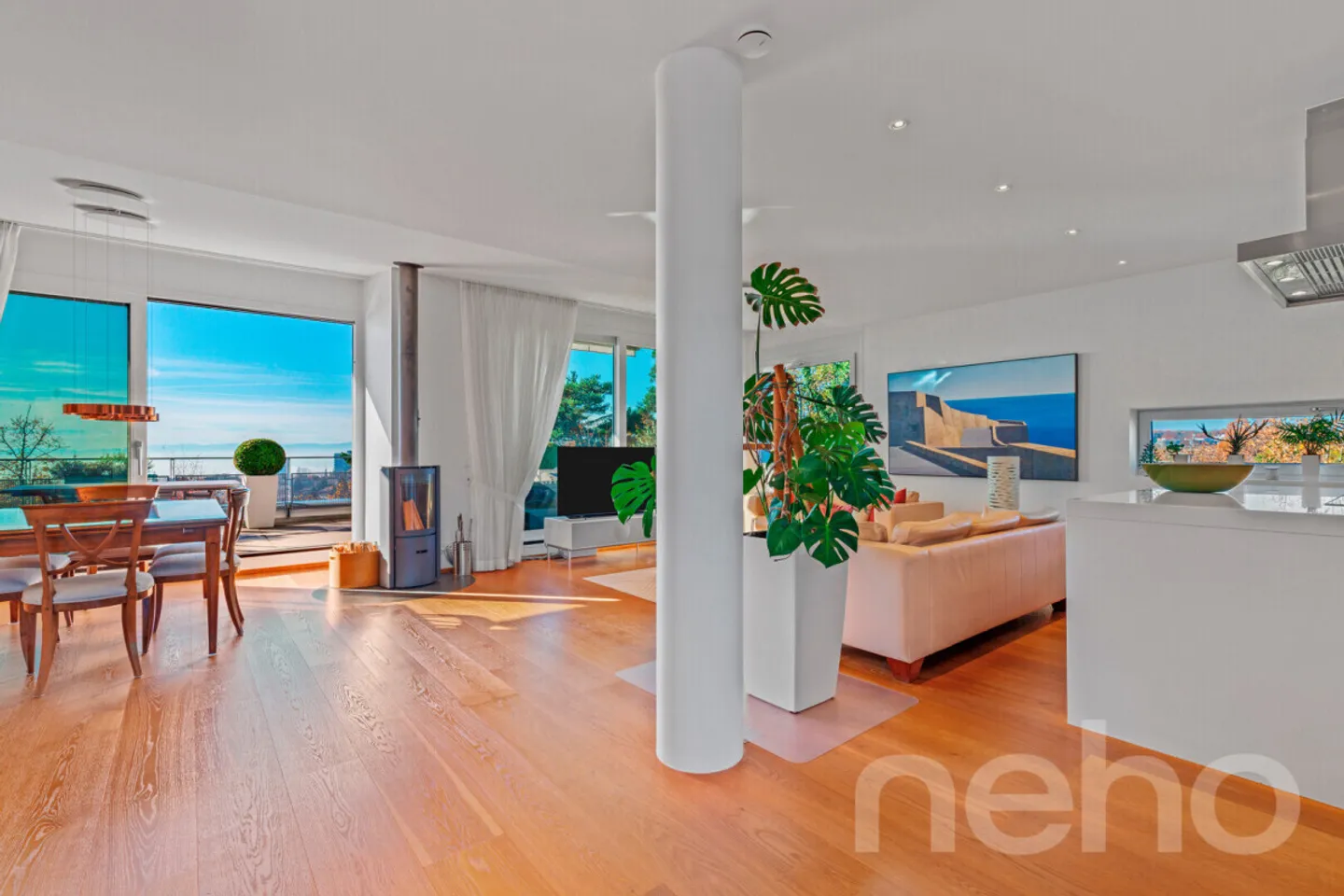 Exceptional duplex combining absolute calm and panoramic view of the lake - Photo 1 of 12