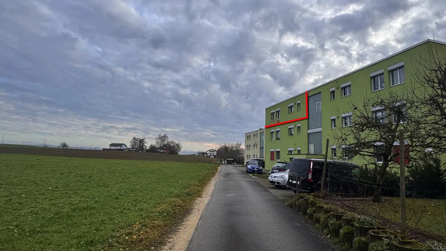 4.5 pièces, dernier étage dans un emplacement calme - Photo 1 sur 13