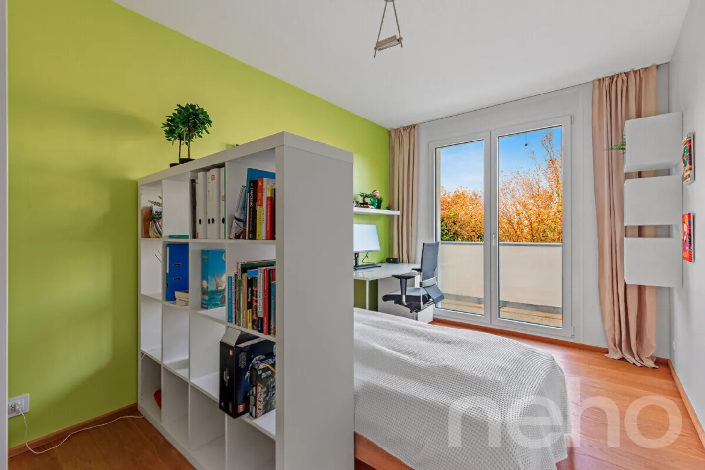 Exceptional duplex combining absolute calm and panoramic view of the lake - Photo 8 of 12