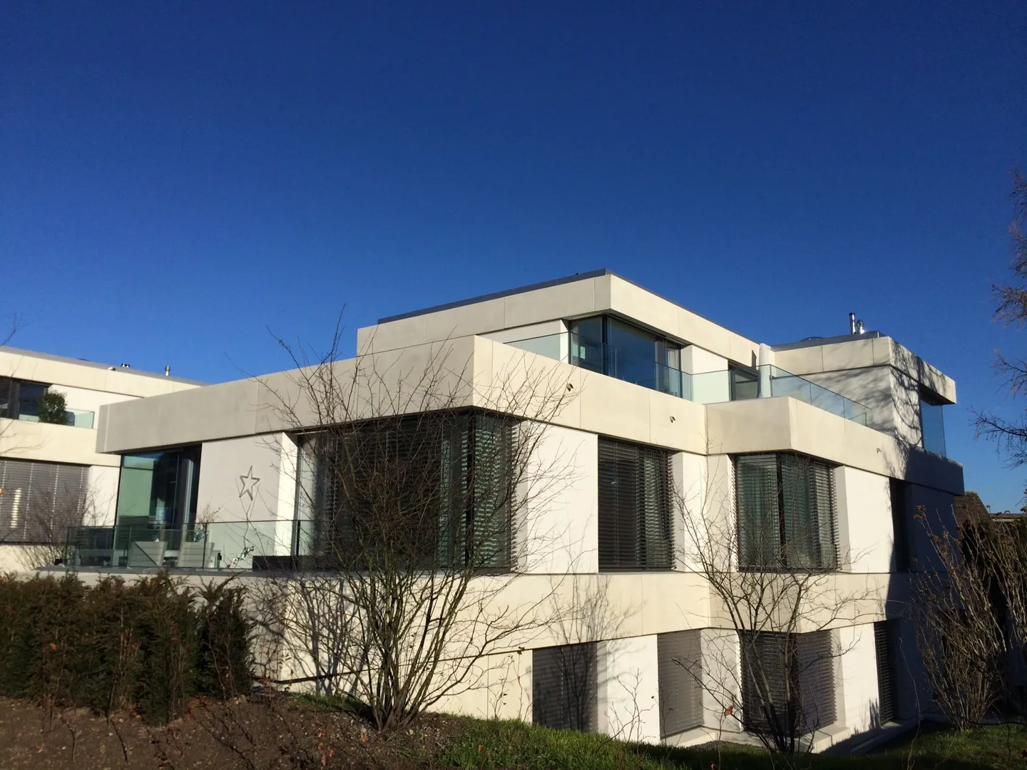 Place de parking gratuite dans un garage souterrain - Photo 1 sur 2