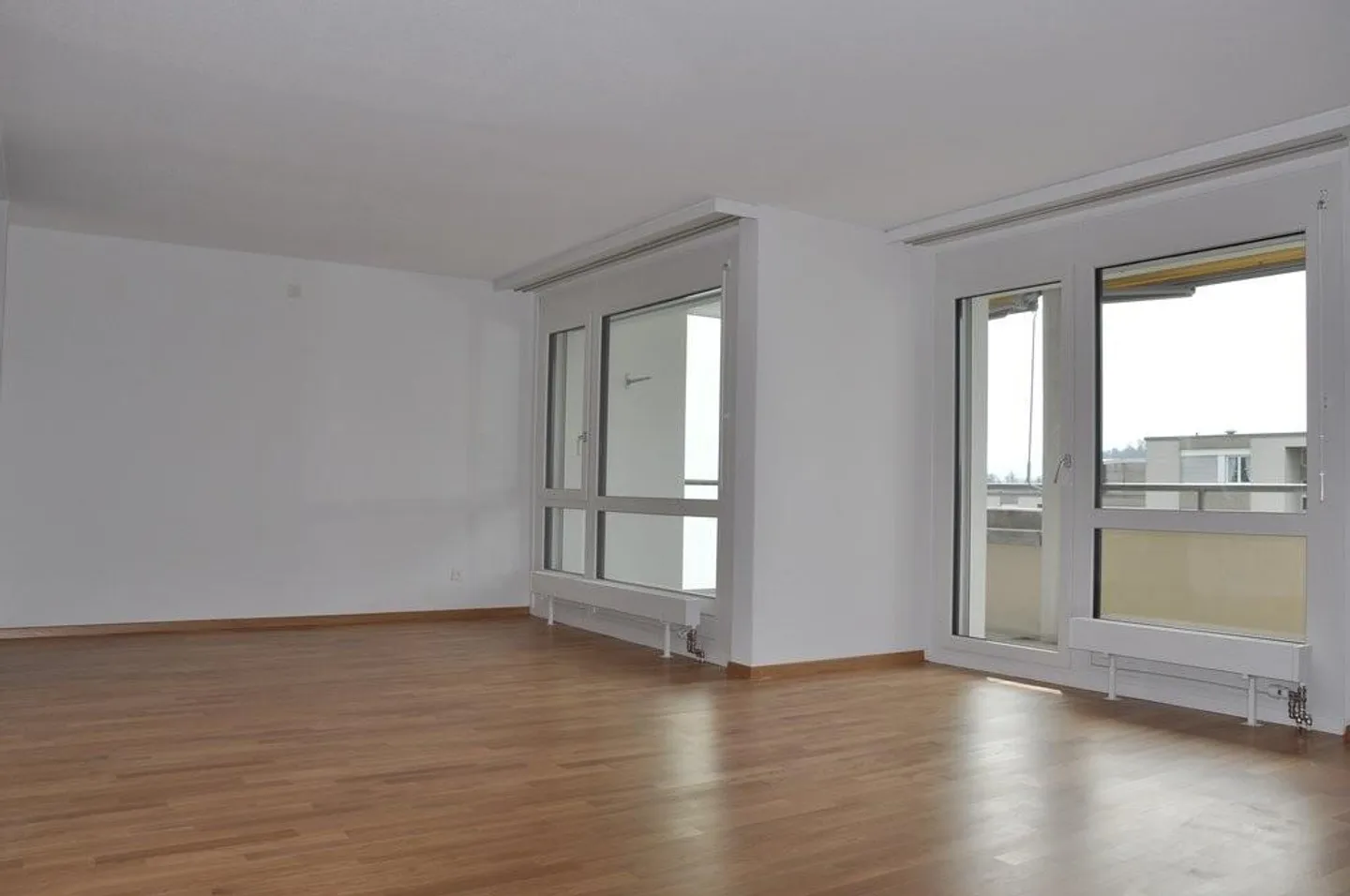 Appartamento luminoso con vista splendida in un ambiente tranquillo - Foto 9 di 12