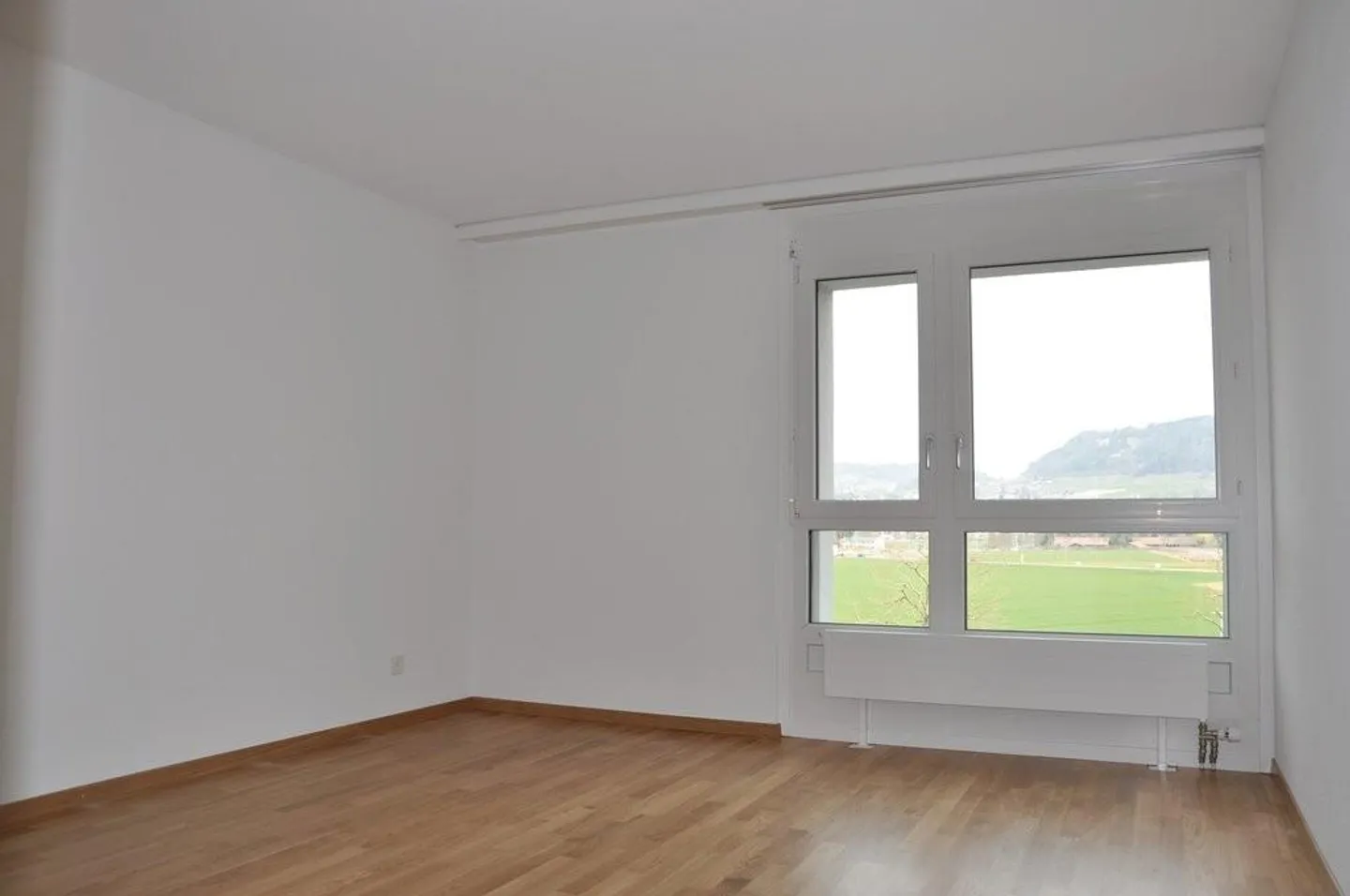 Appartamento luminoso con vista splendida in un ambiente tranquillo - Foto 11 di 12