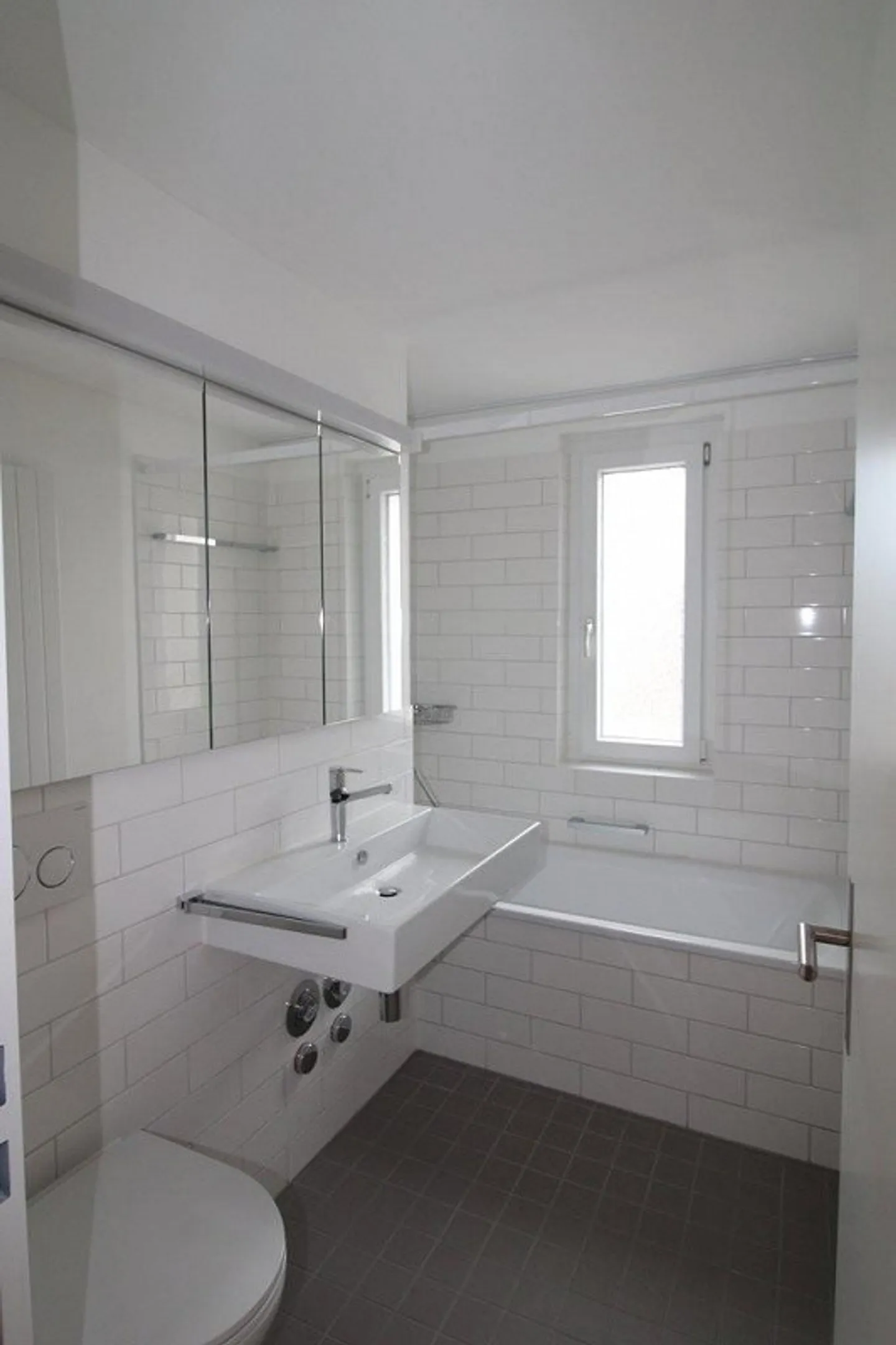 Belle appartement rénové de 4.5 pièces - Photo 4 sur 10