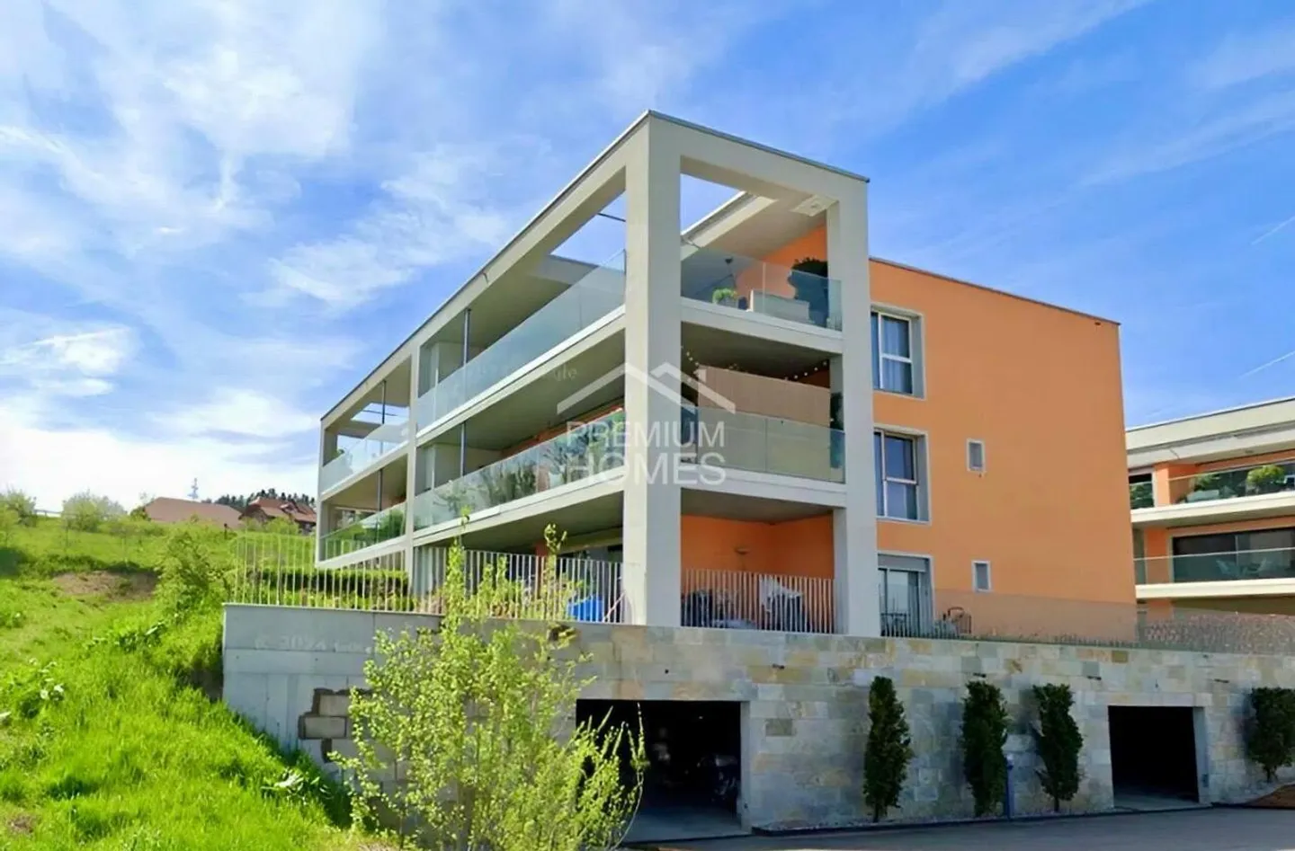 Vie élégante avec terrasse de rêve et tranquillité - Photo 1 sur 8