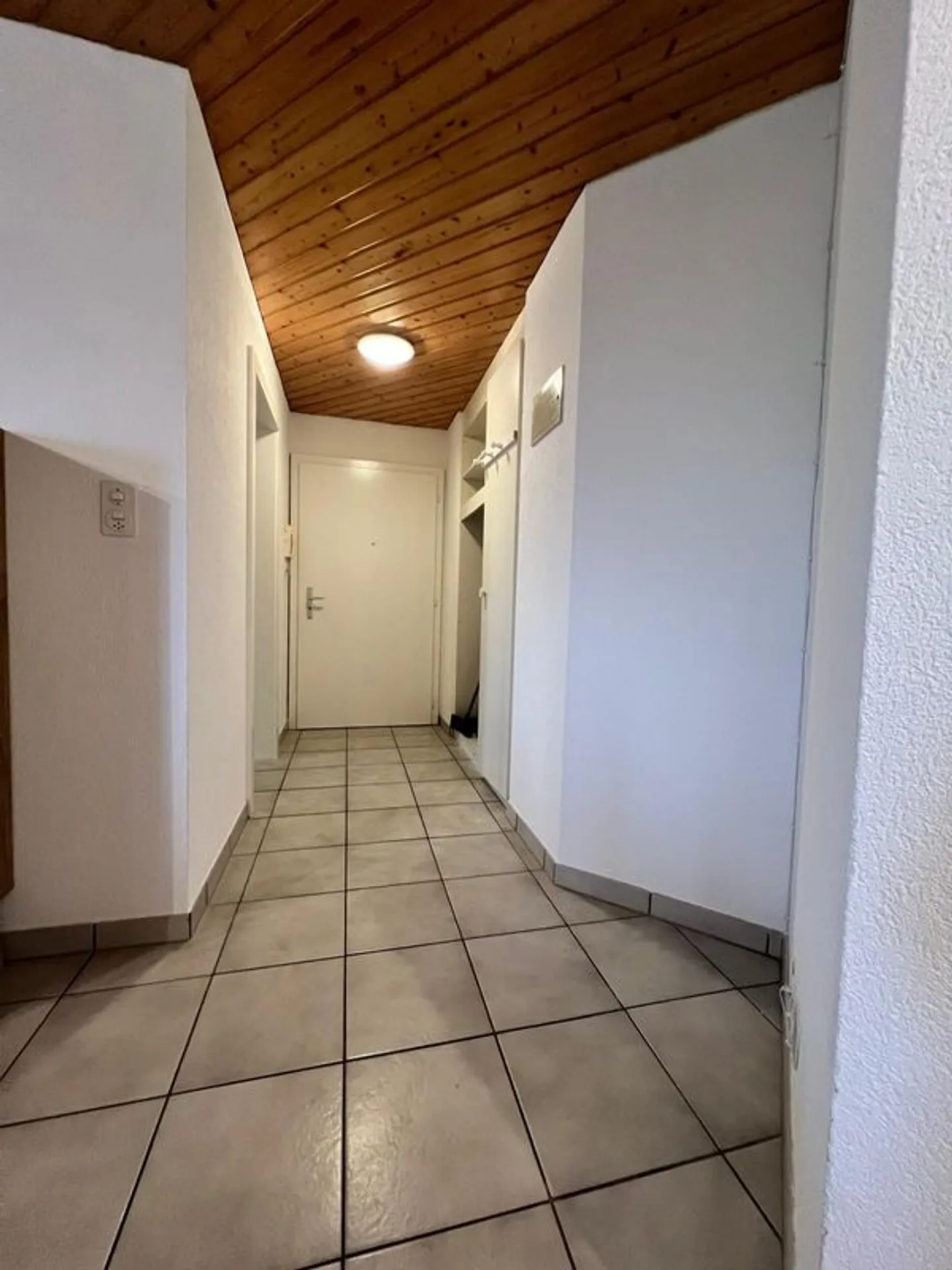 Appartement 2.5 pièces - Photo 3 sur 8