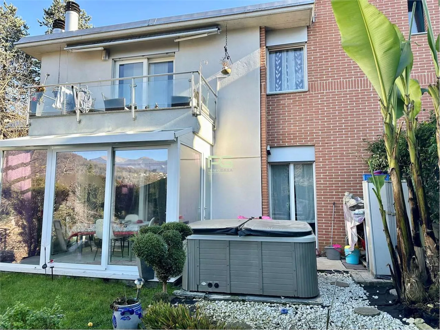 Zweifamilienhaus mit Garten in Davesco Soragno - Foto 3 von 13