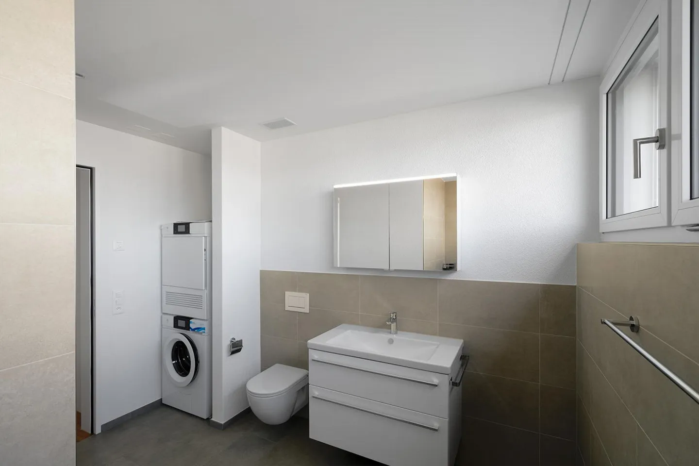 Beautiful 2.5-room new apartment - Photo 7 of 9