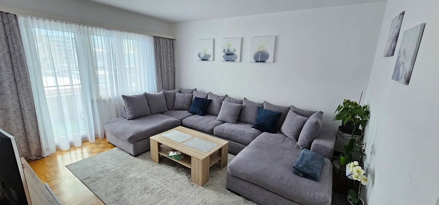 4-room apartment with large covered terrace - Photo 2 of 8