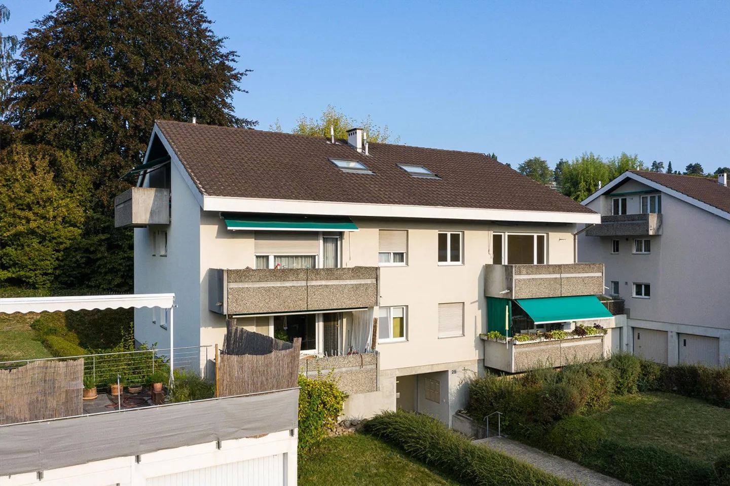 Quiet - Central - Close to Public Transport & Shopping - Photo 2 of 10