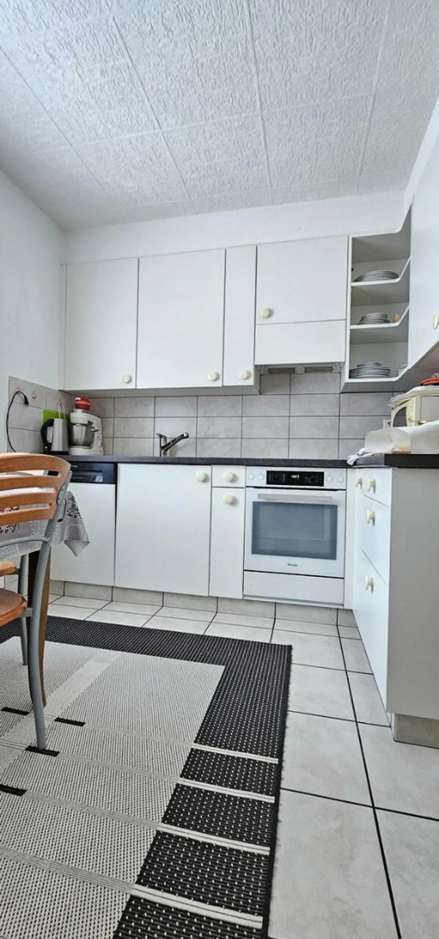 4-room apartment with large covered terrace - Photo 3 of 8