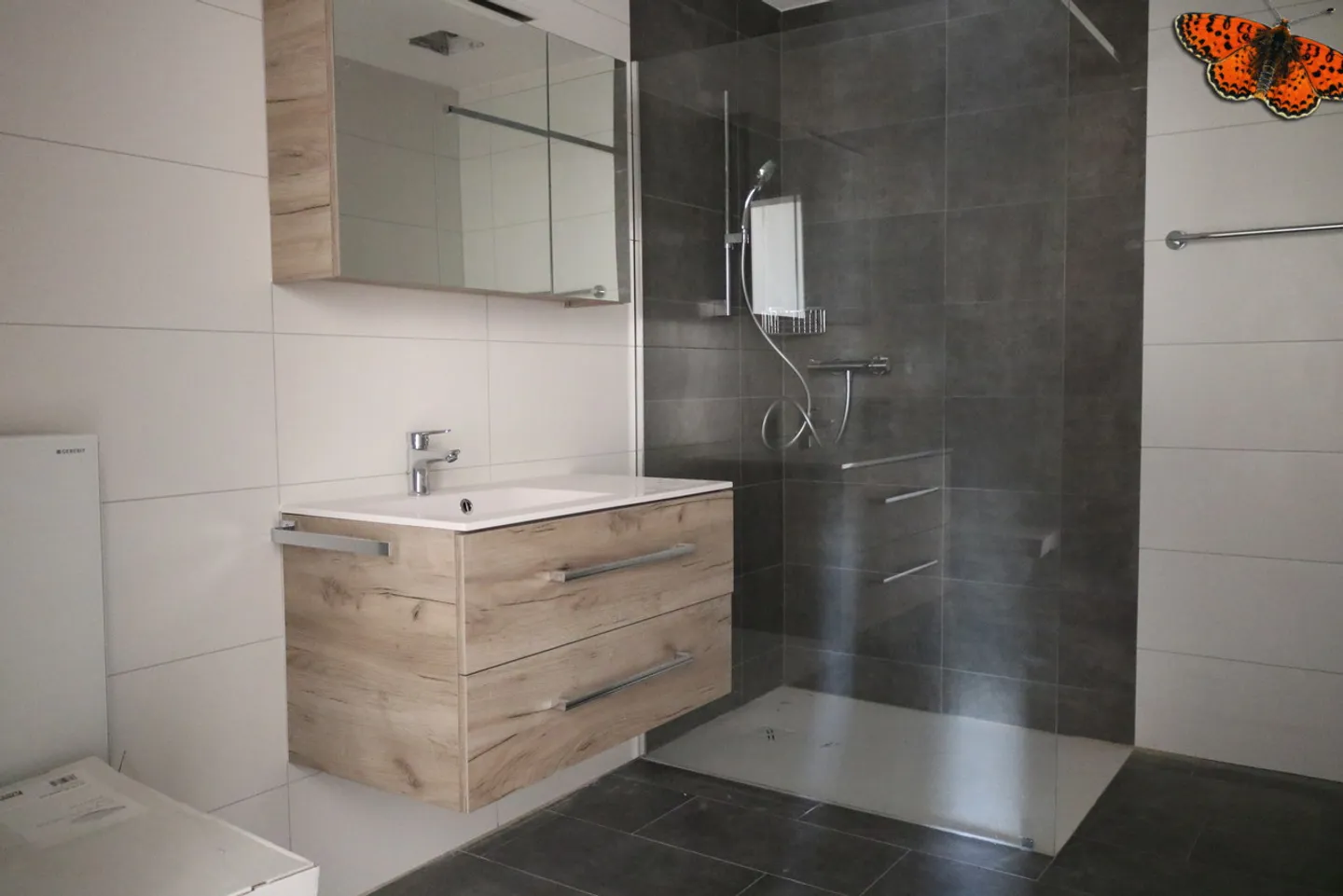 CHARMANT 3 ½ PIECES AU REZ - avec terrasse ! - Photo 4 of 4