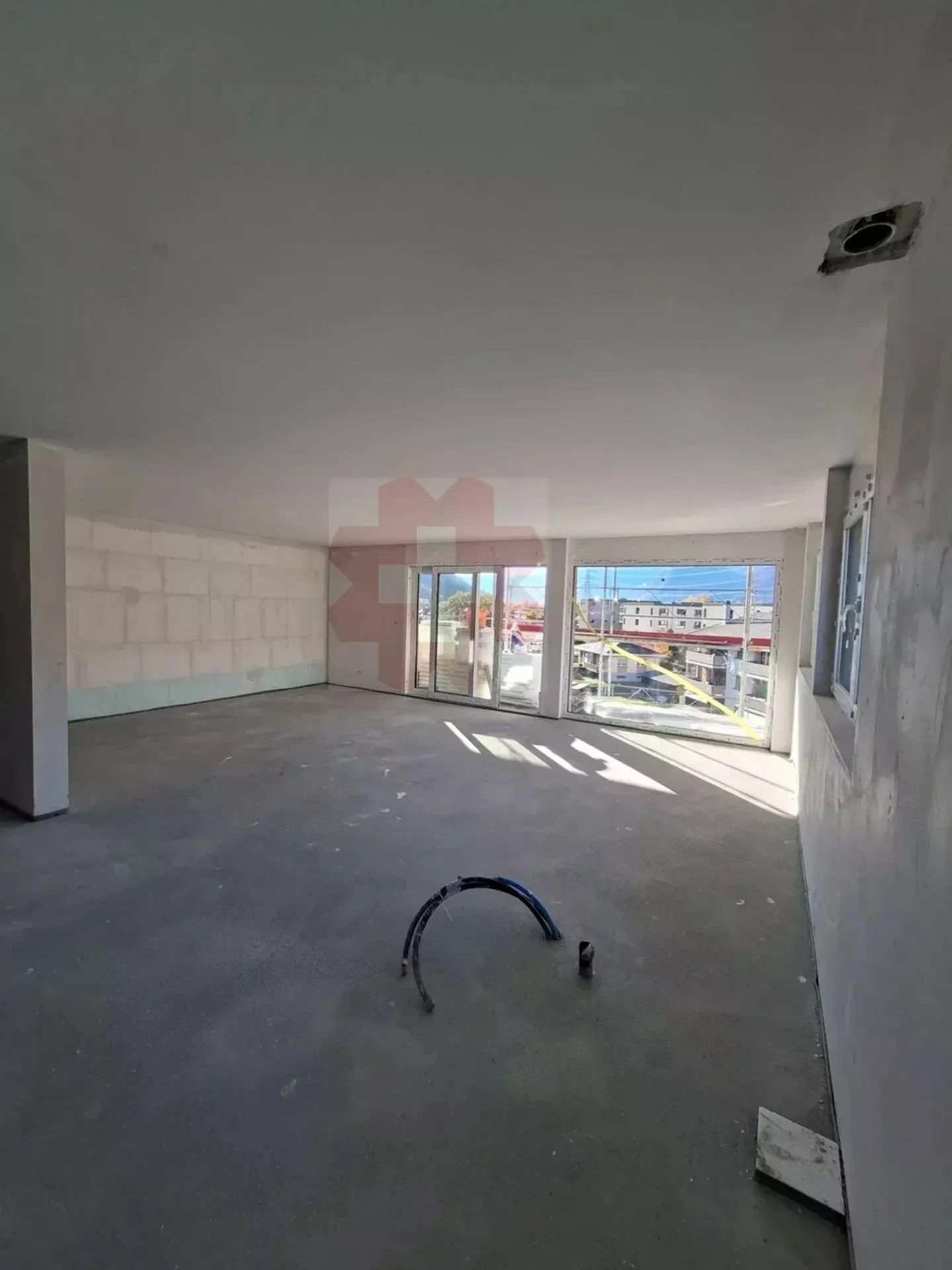 Attique 4.5 pièces proche Sion - Photo 3 sur 4