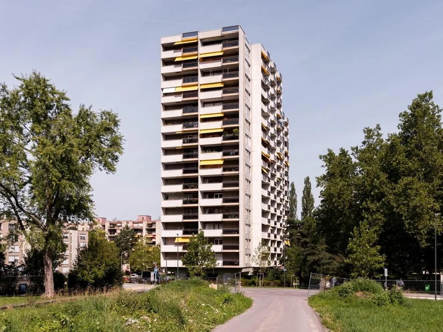 Modern apartment between Aare and the Bernese mountain - Photo 1 of 8