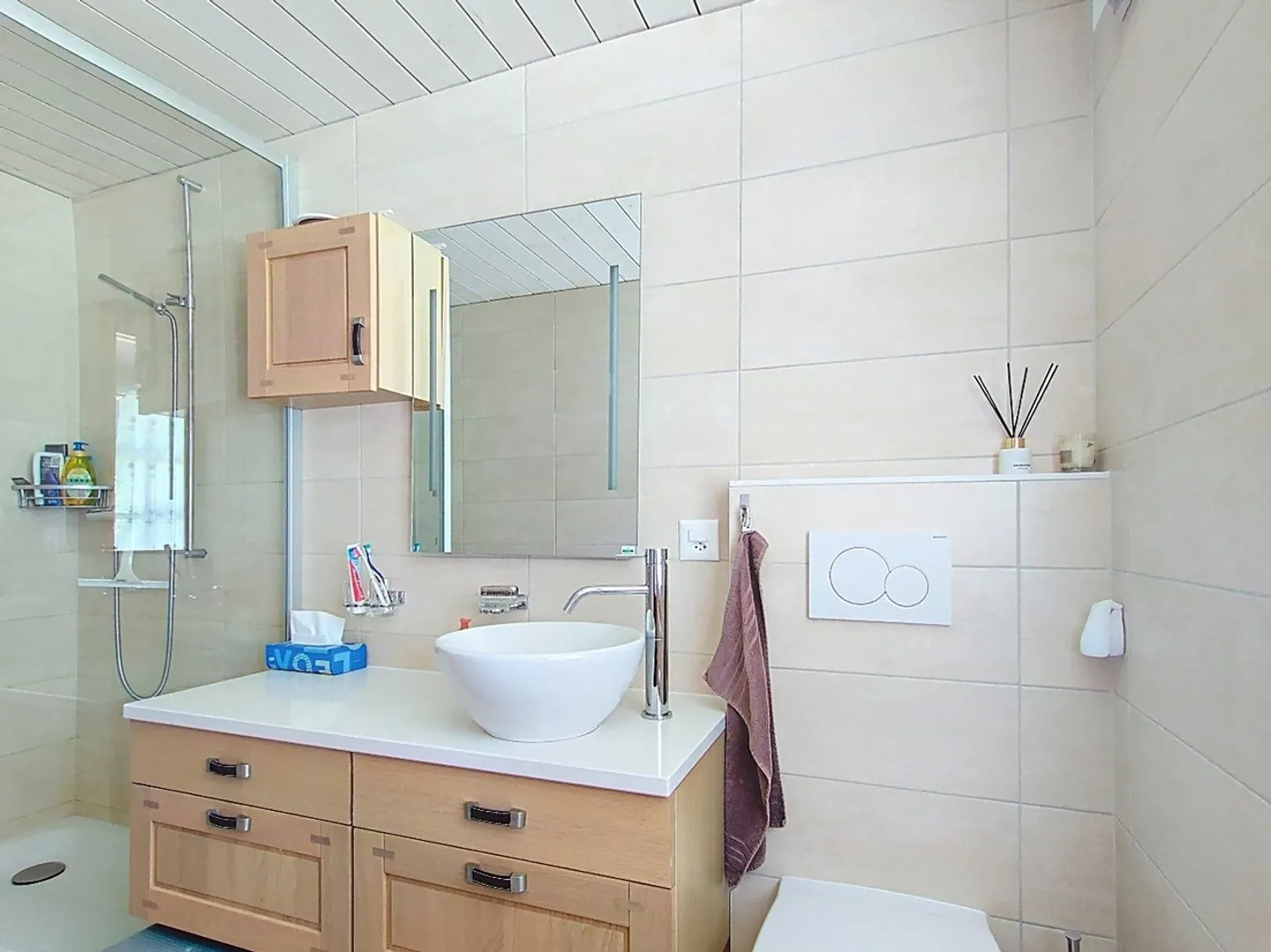 An authentic, completely renovated chalet in the heart of the forest - Photo 10 of 25