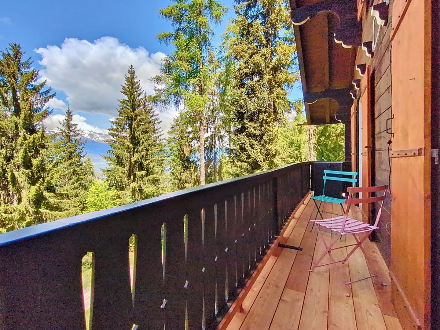 An authentic, completely renovated chalet in the heart of the forest - Photo 18 of 25