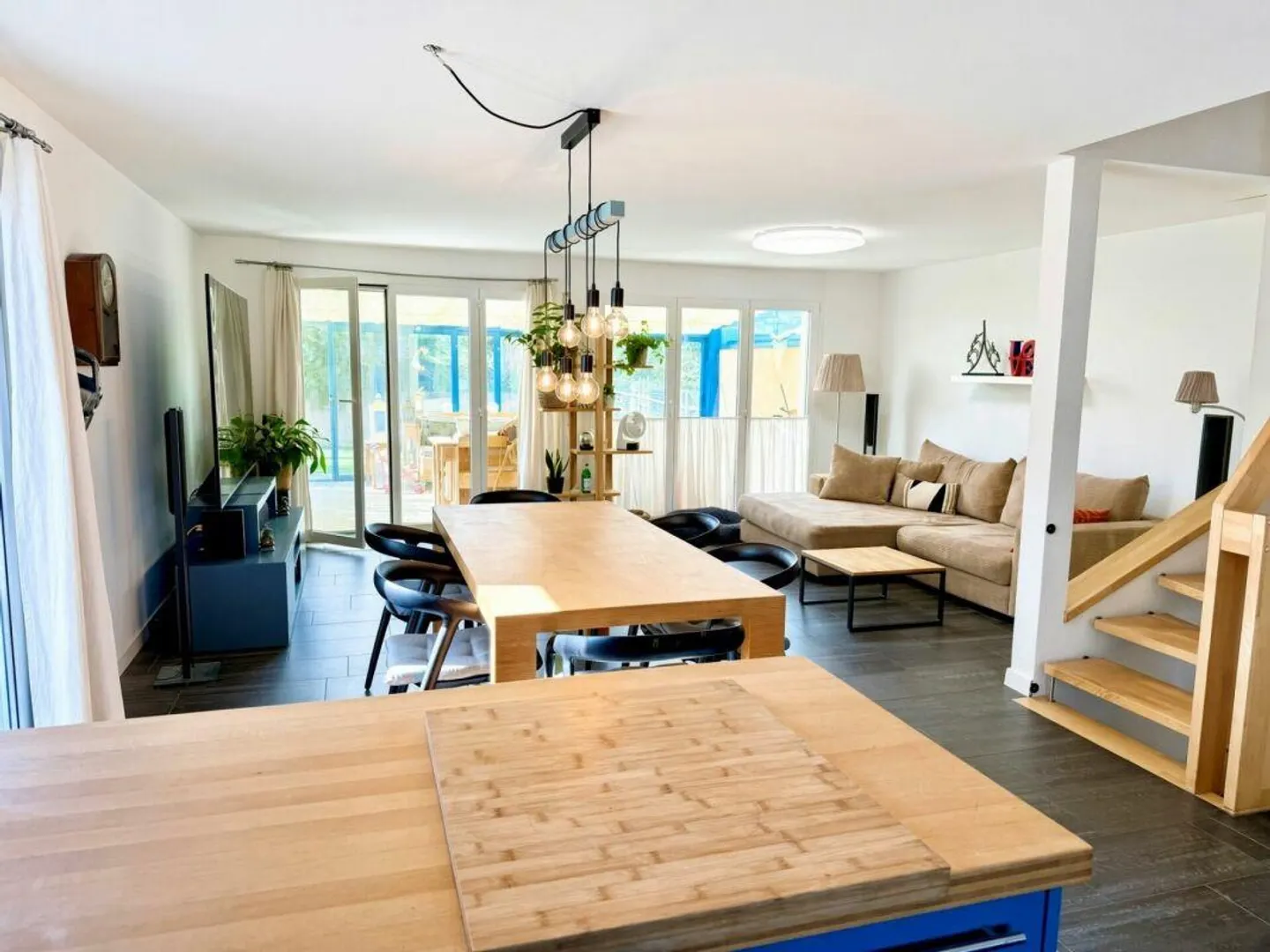 Geräumiges Doppelhaus mit Wintergarten - Foto 3 von 9