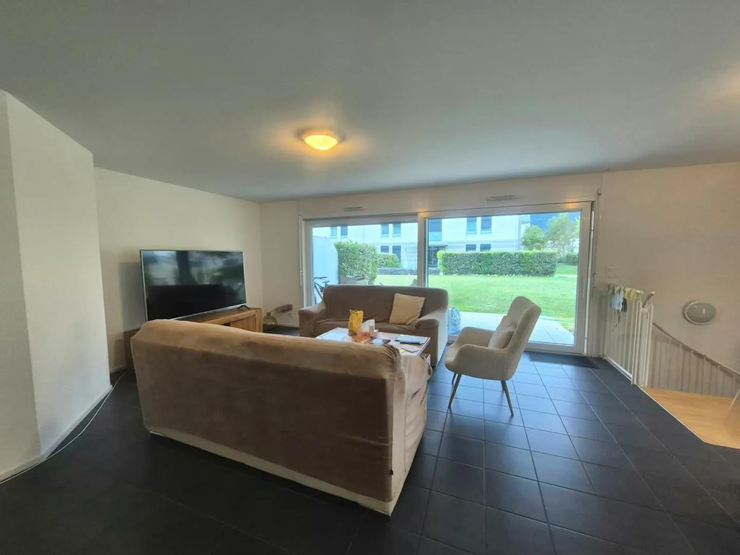Bel appartement au rez-de-chaussée avec terrasse - Photo 6 sur 8