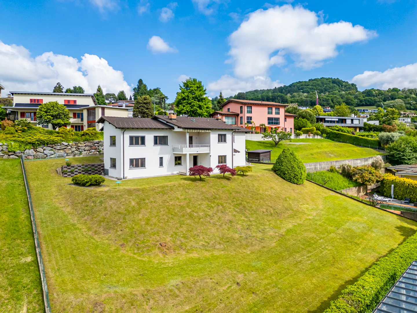 Semi-detached house with large garden and beautiful panoramic view - Photo 3 of 19