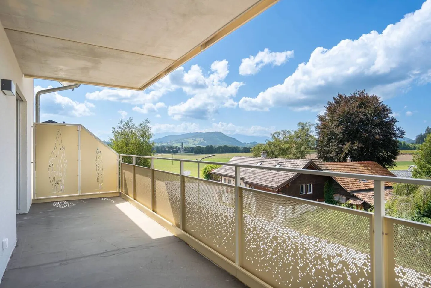 Nuova promozione: Magnifico appartamento di 4,5 stanze con balcone - Foto 2 di 6