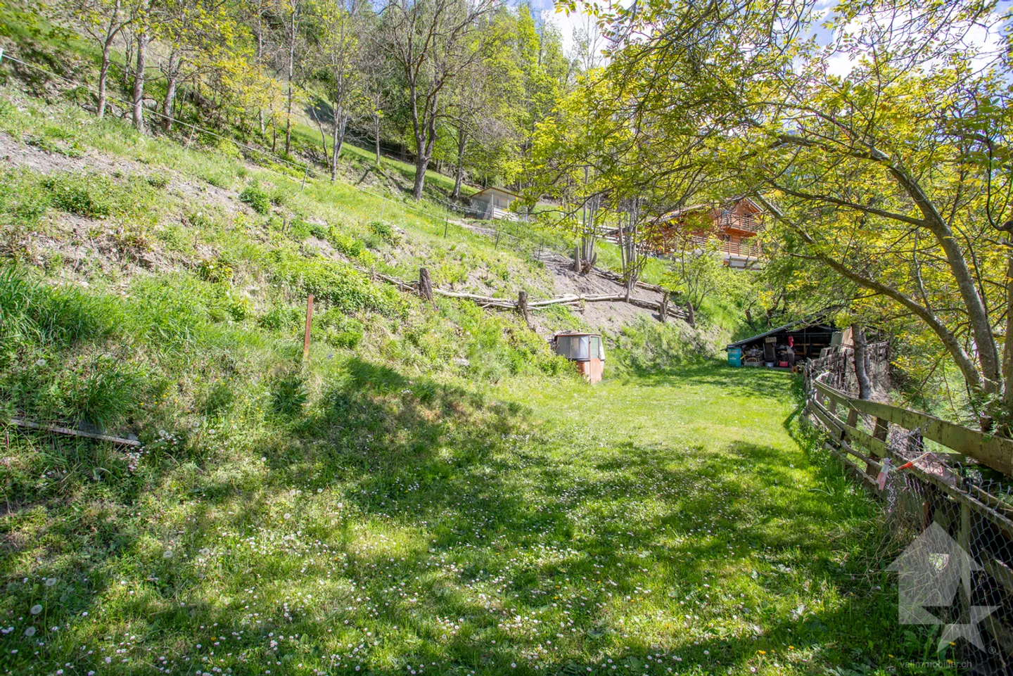 Spacious villa with 7.5 rooms, 245 m², large flat garden - Photo 13 of 15