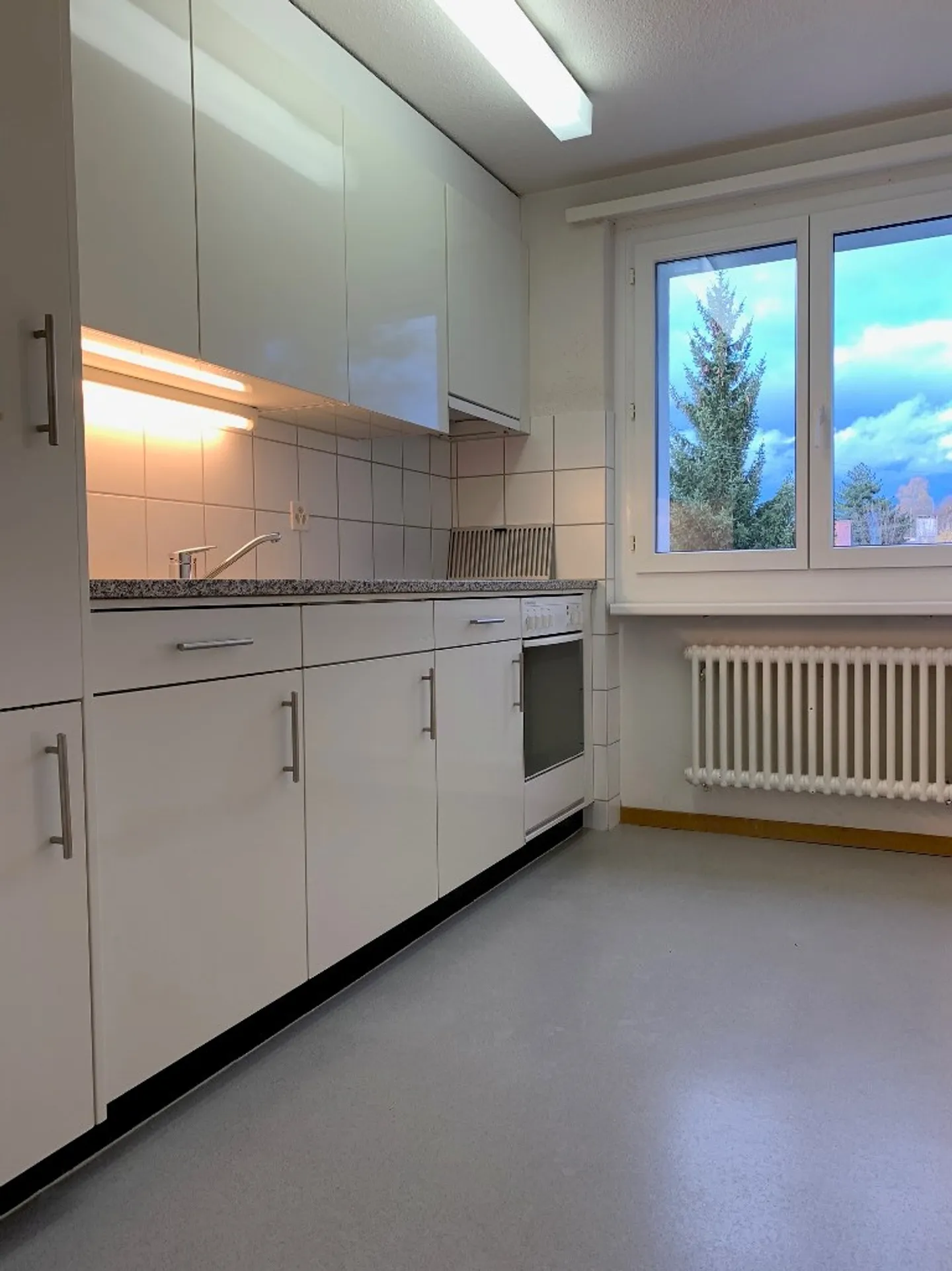 Nähe Stadtzentrum und direkt am Bahnhof! - Foto 4 von 7