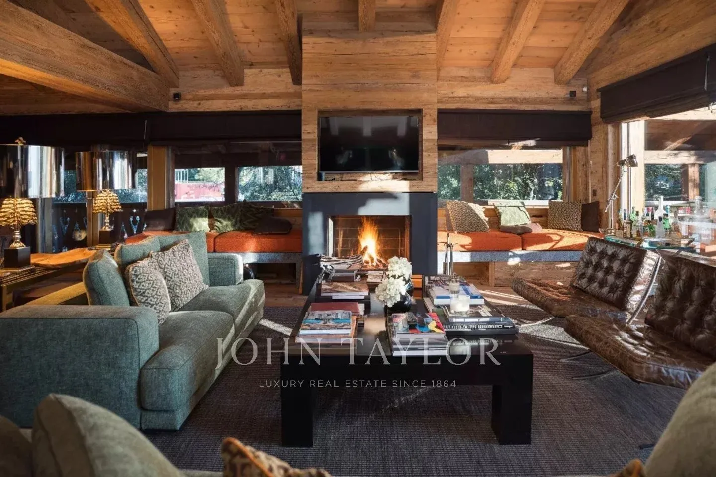 Elegant Alpine Apartment for Rent in Verbier - Photo 1 of 9